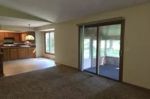 4463 Adele St, Roscoe, IL 61073 - Photo 12