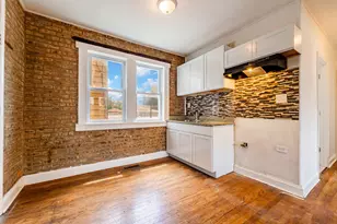 1633 W 76th St, Chicago, IL 60620 - Photo 6