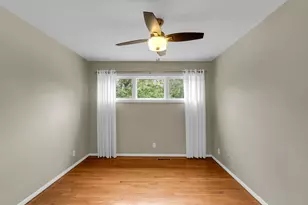 2218 Briar Hill Dr, Champaign, IL 61822 - Photo 32