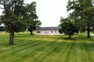 2489 E US Hwy 52 Hwy, Donovan, IL 60931 - Photo 2