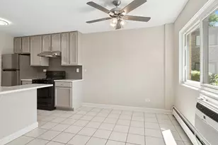 2642 N Windsor Dr, Arlington Heights, IL 60004 - Photo 10