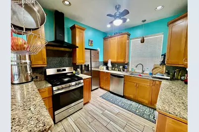 7916 S Constance Avenue, Chicago, IL 60617 - Photo 12