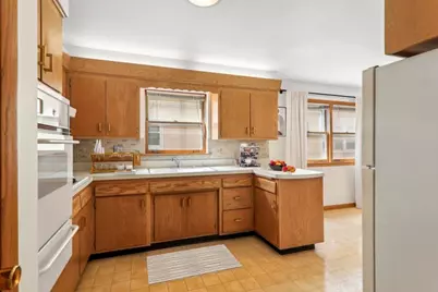 4235 N Kedvale Avenue #2B, Chicago, IL 60641 - Photo 6