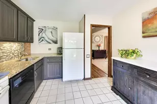 311 S Prospect St, Roselle, IL 60172 - Photo 12