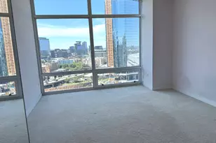 510 W Erie St, Chicago, IL 60654 - Photo 8