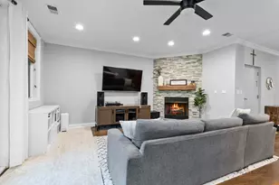 1720 W Belmont Ave, Chicago, IL 60657 - Photo 8