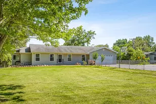 235 S West St, Byron, IL 61010 - Photo 4