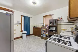 1605 S 49th Ct, Cicero, IL 60804 - Photo 6