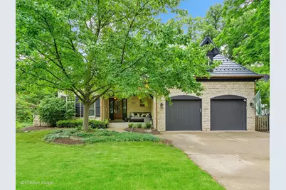 678 Oak Street, Glen Ellyn, IL 60137 - Photo 1