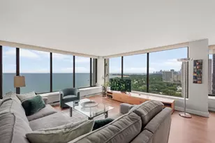5455 N Sheridan Rd, Chicago, IL 60640 - Photo 2