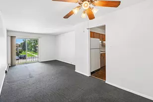 8997 Kennedy Dr, Des Plaines, IL 60016 - Photo 2
