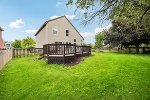 647 E Princeton Ct, Round Lake Beach, IL 60073 - Photo 30