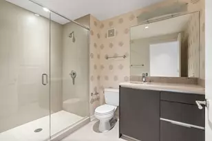 194 N Park Dr, Chicago, IL 60601 - Photo 38