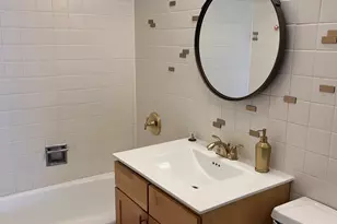 655 W Irving Park Rd, Chicago, IL 60613 - Photo 10
