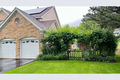 2460 Otter Creek Lane, Elgin, IL 60123 - Photo 2
