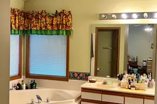 2460 Otter Creek Ln, Elgin, IL 60123 - Photo 10