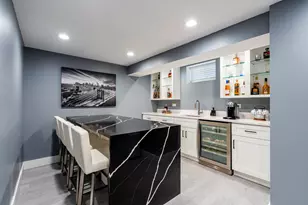 6819 N Keystone Ave, Lincolnwood, IL 60712 - Photo 14