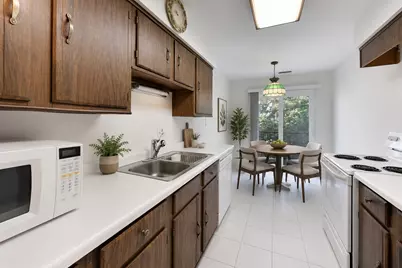 8620 Waukegan Road #303, Morton Grove, IL 60053 - Photo 8