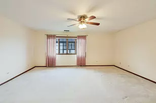 245 Windsor Ln, Willowbrook, IL 60527 - Photo 18