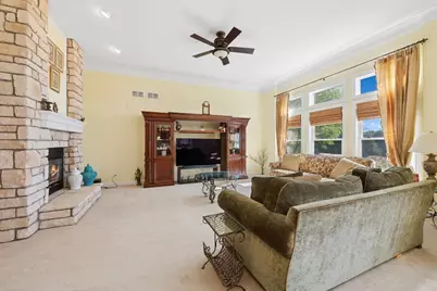 527 Mallard Point Circle, North Aurora, IL 60542 - Photo 6