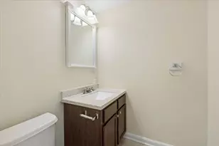 527 Mallard Point Circle, North Aurora, IL 60542 - Photo 38