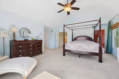 527 Mallard Point Circle, North Aurora, IL 60542 - Photo 20