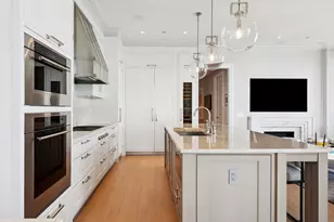 451 E Grand Ave, Chicago, IL 60611 - Photo 24