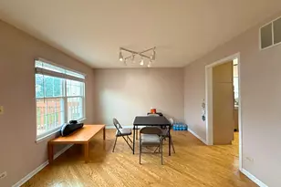 991 Sweetflower Dr, Hoffman Estates, IL 60169 - Photo 4