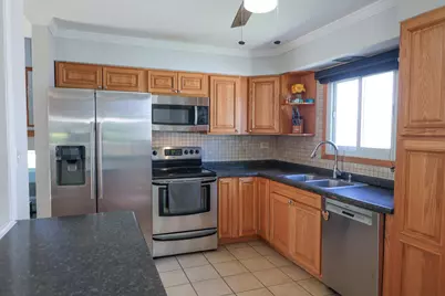 240 Brentwood Drive, Des Plaines, IL 60016 - Photo 6