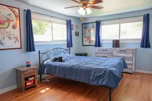 240 Brentwood Dr, Des Plaines, IL 60016 - Photo 22