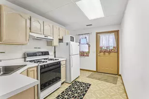 200 N Shore Dr, Oakwood Hills, IL 60013 - Photo 18