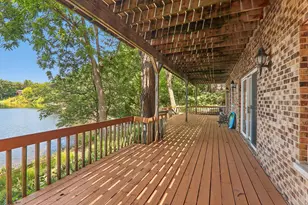 200 N Shore Dr, Oakwood Hills, IL 60013 - Photo 24
