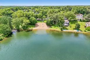 200 N Shore Dr, Oakwood Hills, IL 60013 - Photo 30