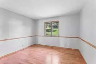 200 N Shore Dr, Oakwood Hills, IL 60013 - Photo 12