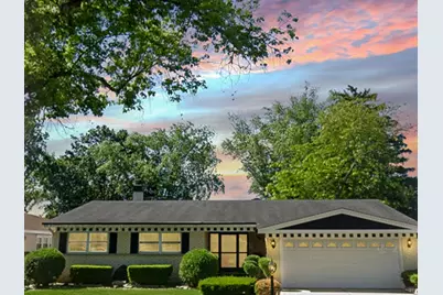1825 E Sitka Lane E, Mount Prospect, IL 60056 - Photo 1