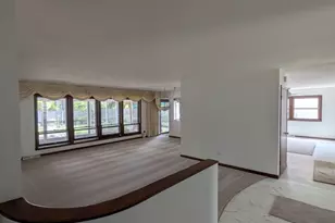 1825 E Sitka Ln E, Mount Prospect, IL 60056 - Photo 8