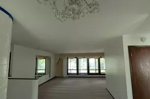 1825 E Sitka Ln E, Mount Prospect, IL 60056 - Photo 10