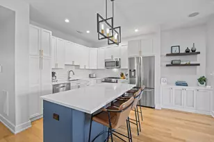 4043 N Damen Ave, Chicago, IL 60618 - Photo 8