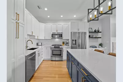4043 N Damen Avenue #2, Chicago, IL 60618 - Photo 10
