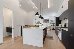 1541 W Pearson St, Chicago, IL 60642 - Photo 10