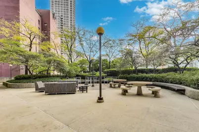10 E Ontario Street #1303, Chicago, IL 60611 - Photo 34