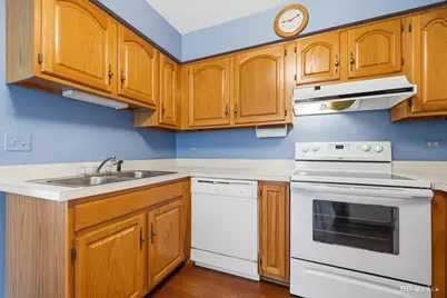 2S726 Timber Drive, Warrenville, IL 60555 - Photo 8