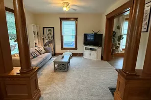1005 S Center St, Bloomington, IL 61701 - Photo 8
