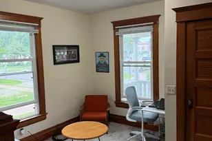1005 S Center St, Bloomington, IL 61701 - Photo 10