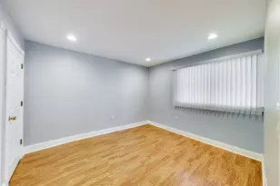 10025 Irving Park Rd, Schiller Park, IL 60176 - Photo 10