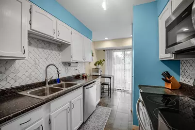600 Naples Court #106, Glenview, IL 60025 - Photo 14