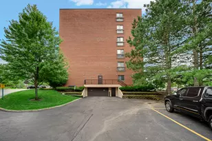600 Naples Ct, Glenview, IL 60025 - Photo 4