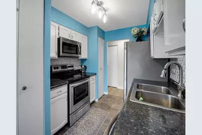 600 Naples Court #106, Glenview, IL 60025 - Photo 12