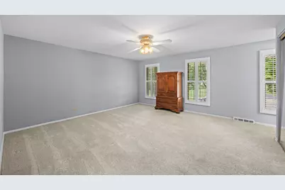 321 Ambleside Drive, Roselle, IL 60172 - Photo 18