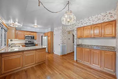 321 Ambleside Drive, Roselle, IL 60172 - Photo 10